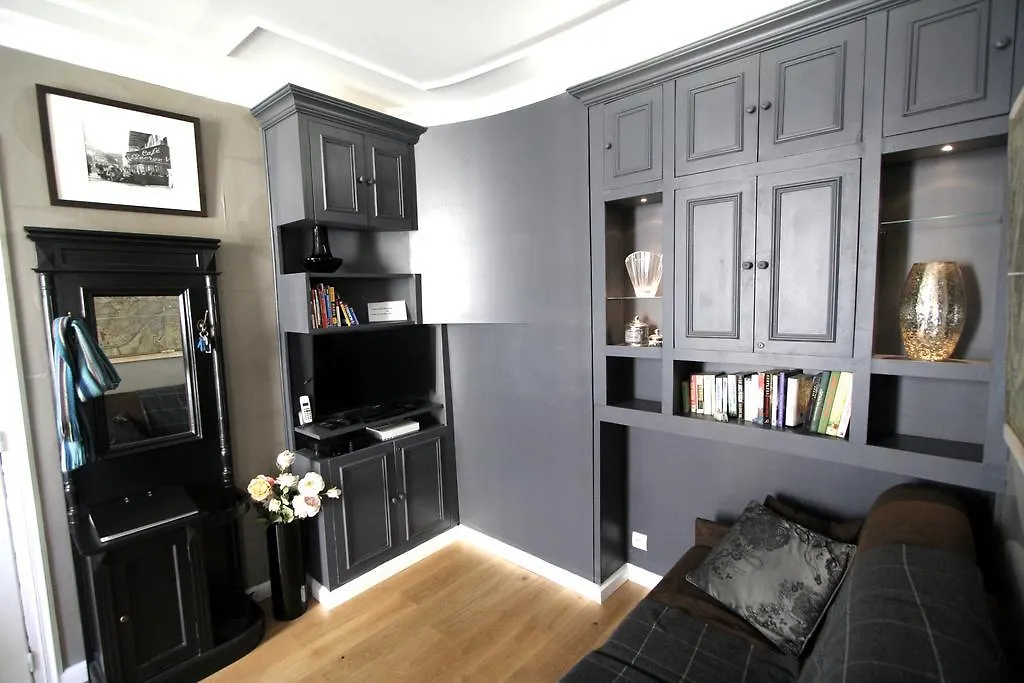 Parisinteriorsrentals - Beautiful Le Marais Notre Dame Appartement Apartamento