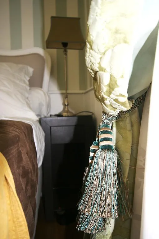 Apartment Parisinteriorsrentals - Beautiful Le Marais Notre Dame Appartement
